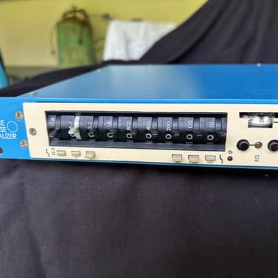 Sphere 920 Graphic Equalizer Racked Pair image 5