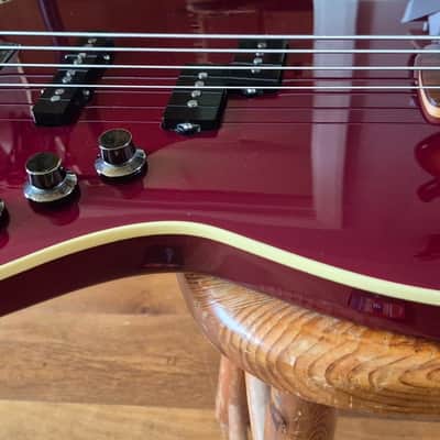 Fender Aerodyne Jazz 2005 - Candy Apple Red image 4