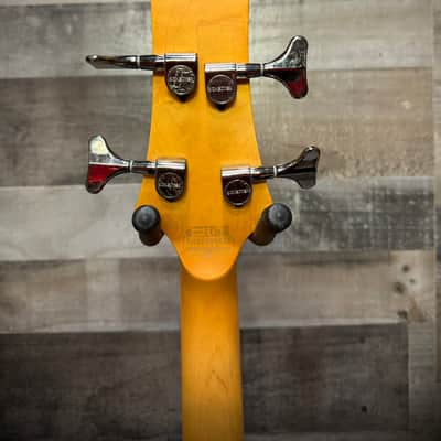 Schecter Omen Extreme-4 Sunburst Electric Bass Guitar (2048) image 7