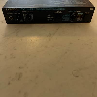 Roland JV-1010 64-Voice Synthesizer Module 1999 - 2003 - Black