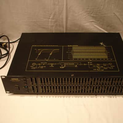 Yamaha  Graphic Equalizer  Model : Q2031A Black image 3
