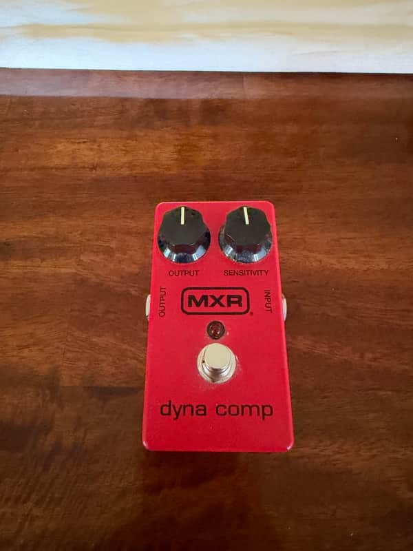 MXR M102 Dyna Comp 1995 - Present Red