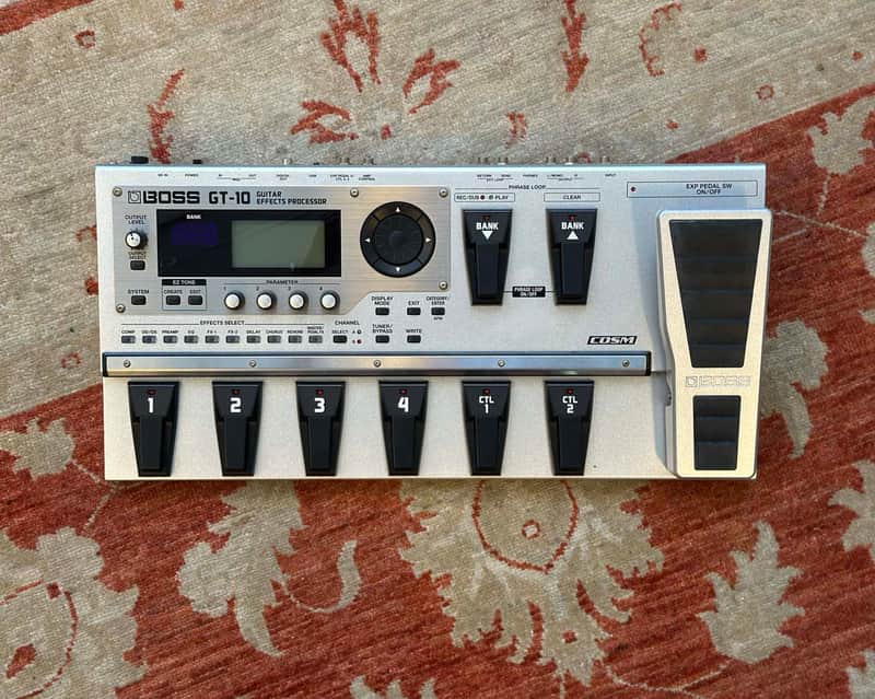 Boss GT-10