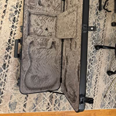 Fender 099-6102-306 Deluxe Molded Strat / Tele Case 2010s - Black image 6