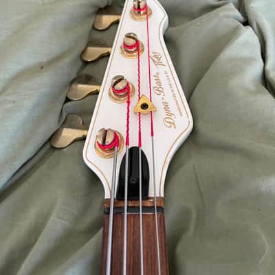Peavey Dyna Bass 1987 White and Gold image 9