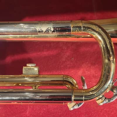 Yamaha YTR-2320 Trumpet Brass w/ Carrying Case - JUST SERVICED!! image 5