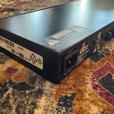 dbx 223 Stereo 2-Way / Mono 3-Way Crossover image 6