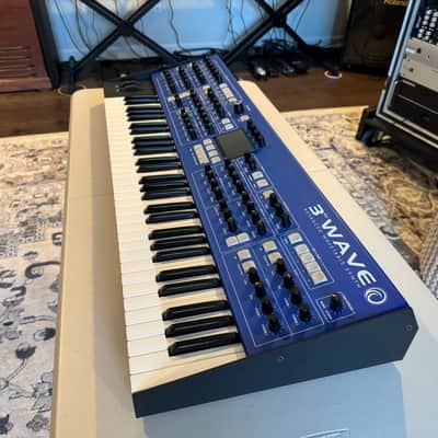 Groove Synthesis 3rd Wave 24-Voice 61-Key Wavetable Synthesizer 2023 - Present - Blue image 2