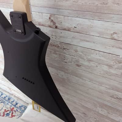 Used Jackson JS Series JS32T Kelly with Amaranth Fretboard image 13