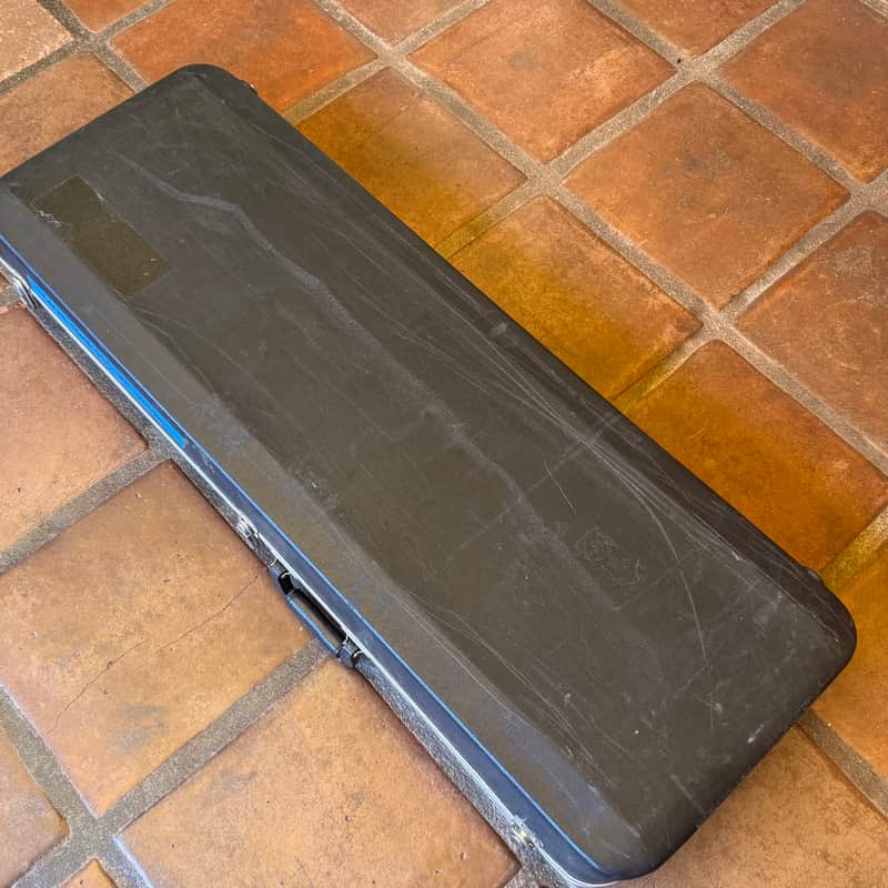 SKB Molded case for Carvin Bolt 2000’s - Black image 1