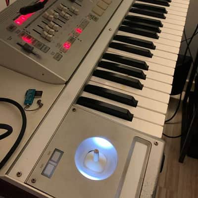 Korg M3 61 + EXB-256 + Radias (v2.0) 2010s - Gray image 2