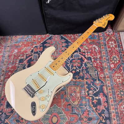 *Video* 1968 Fender Stratocaster Reissue Model ST68-92TX Made in Japan - 2006 image 9