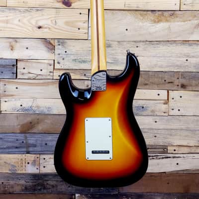 Fender American Ultra Stratocaster HSS with Maple Fretboard 2019 - Present - Ultraburst image 4