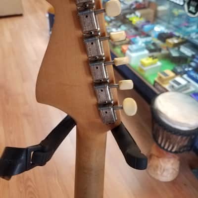 Fender Mustang 1965 Shell Pink with matching headstock, HC image 7
