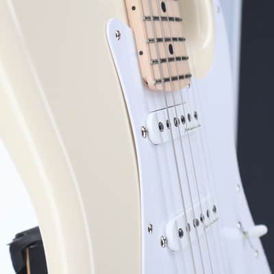 Fender Certified Pre-Owned Eric Clapton Stratocaster, Maple Fingerboard, Olympic White (R12) (00853) image 7