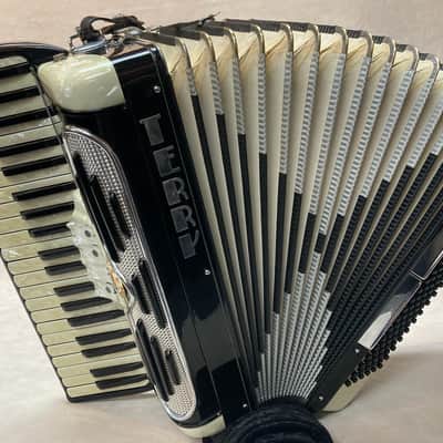 MONTERREY 2-REED ACCORDION #MWK611 image 5