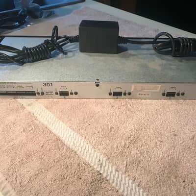 Biamp 301 Mic / Line mixer for commercial sound. Includes power supply, 7 connectors and rack mount bolts and washers. image 4