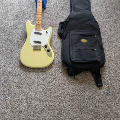 Fender Player II Mustang 2024 - Present - Hialeah Yellow image 1