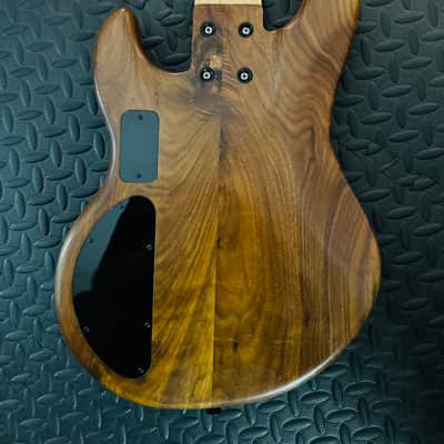 Alien Audio Constellation 5 - Walnut image 4
