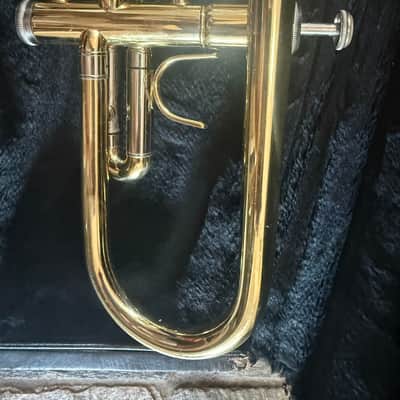 Trumpet with case and  mouthpiece image 7