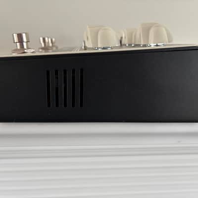 Tone King Imperial Preamp 2025 - Present Cream / Black image 5
