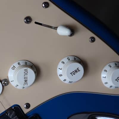 Fender American Standard 2002 Chrome Blue image 4