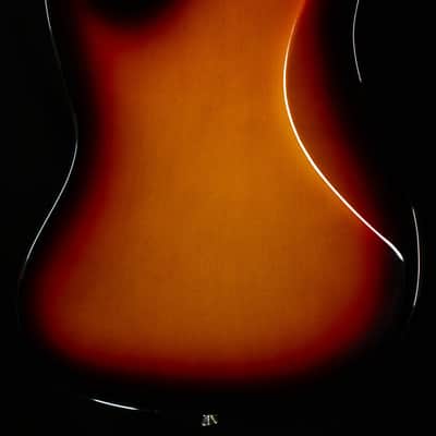 Fender American Vintage II 1966 Jazz Bass Rosewood Fingerboard 3-Color Sunburst (898) image 2