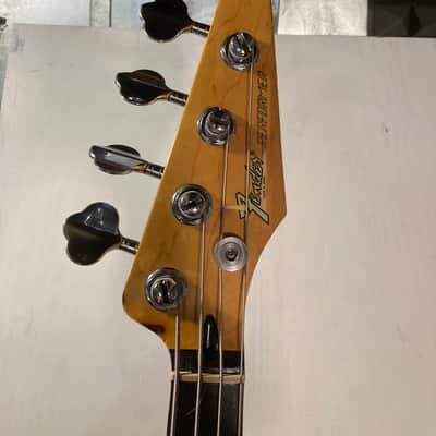 Fender Standard Performer Bass 1985 - 1987 - Frost White image 4