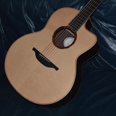 Hsienmo F Model- Rosewood 2026 - Satin Sheen image 2
