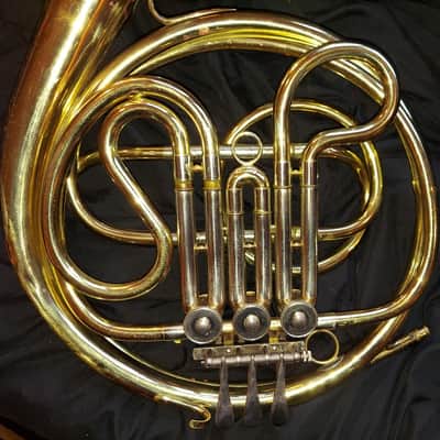 Getzen Caravelle Single French Horn, USA, with case and mouthpiece, Dented image 8