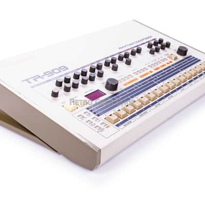 Roland TR-909 110v Rhythm Composer Analog Vintage Drum Machine TR909 image 4