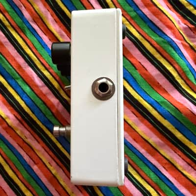 Electro-Harmonix Big Muff Pi with Tone Wicker Distortion / Sustainer 2008 - Present - White / Black / Green image 3