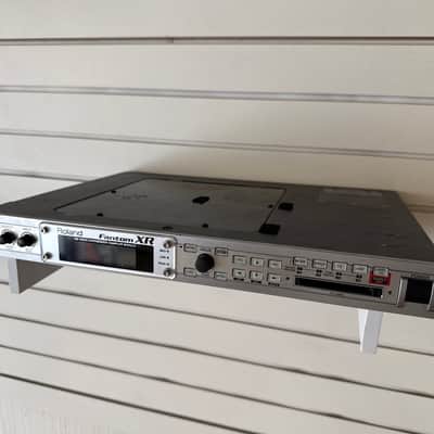 Roland Fantom-XR Rackmount Synthesizer Module *Screen Needs Replaced - Unit Works image 2