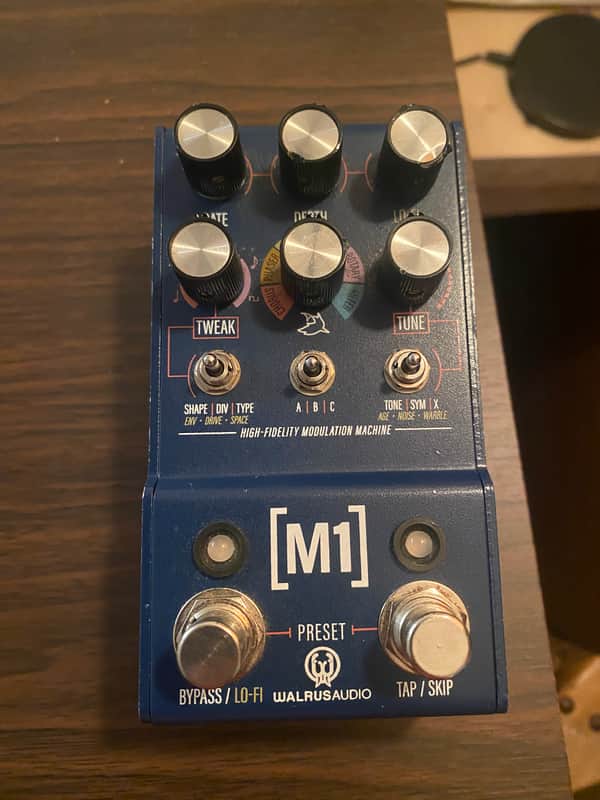Walrus Audio Mako M1 High-Fidelity Modulation Machine 2022 - 2024 - Blue image 1