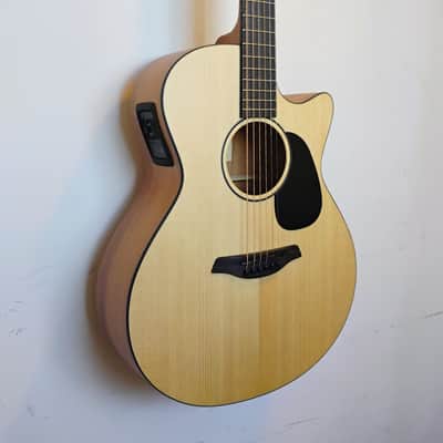 Furch Violet Series Masters Choice Grand Auditorium Cutaway Guitar - MC-Violet-Gc-SM SPE - Spruce Top - Mahogany B&S - LR Baggs SPE Pickup - 2024 - Present - Open-Pore Finish - Furch Gig Bag image 8