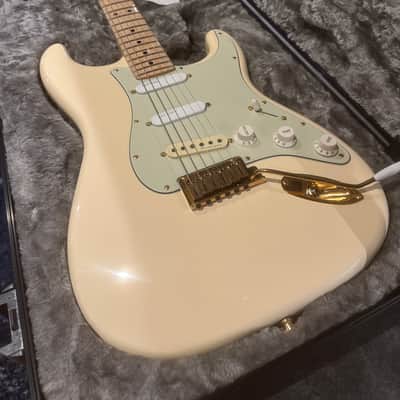 2019 Fender American Professional Stratocaster Olympic White w/ Lace Sensors & Gold Hardware OHSC image 4