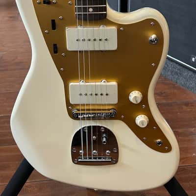 Squier J. Mascis Jazzmaster 2025 - Vintage White image 2