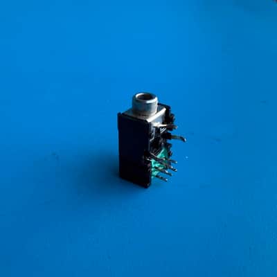 Immagine CASIO MT-35 Vintage Keyboard Replacement Part: Headphones 1/8" TRS Socket - 5