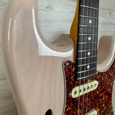 Fender Limited Edition American Professional II Stratocaster Thinline, Transparent Shell Pink image 8