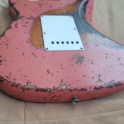 Fender Custom Shop '65 Stratocaster Super Heavy Relic Tahitian Coral Over Sunburst image 13