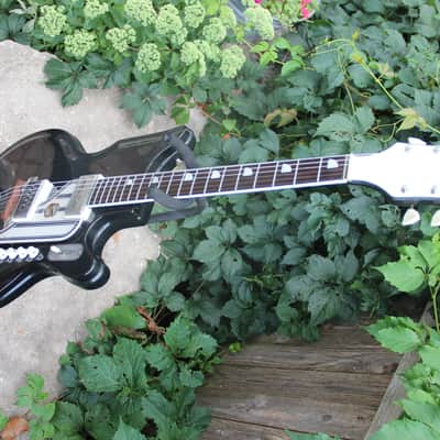 Vintage National Valco Val Pro 88 1962 Black Resoglas 3 pickups & Bigsby image 10