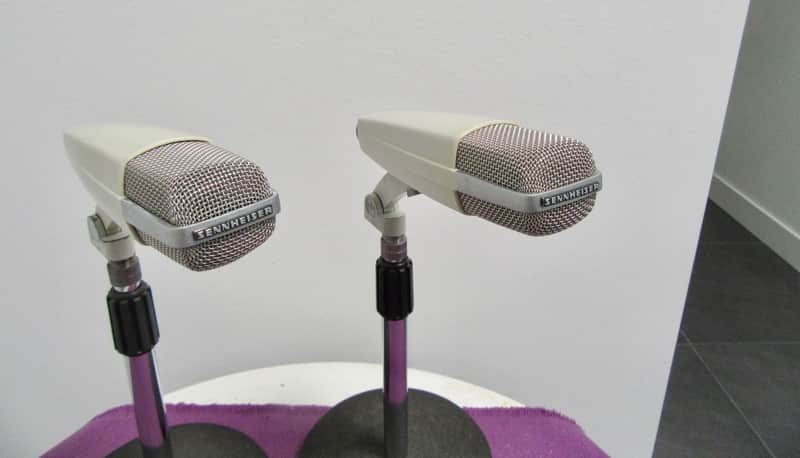 2 x Sennheiser MD 421-U-5  Microphones image 1