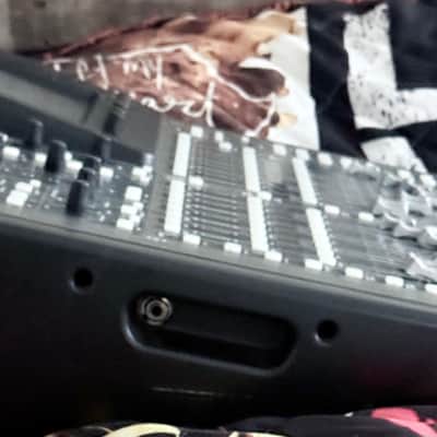 Behringer X32 Producer 40-Input 25-Bus Digital Mixing Console 2013 - Present - Standard image 3