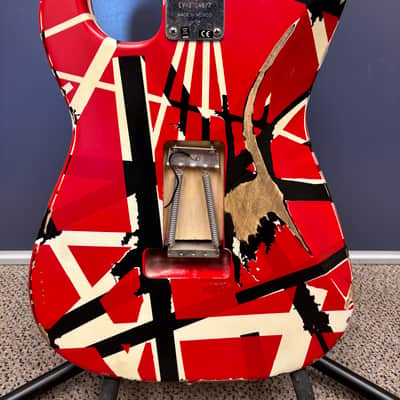 EVH Striped Series Frankie 2020 - Present - Red / White / Black Stripes Relic image 9