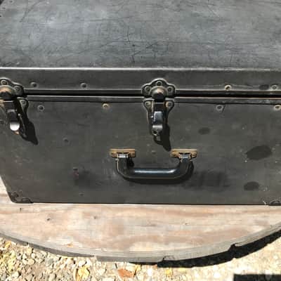 Leedy and Ludwig Elite suit case image 8