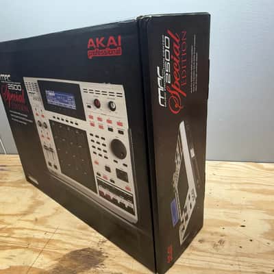 Akai MPC2500 S.E (Special Edition) image 11