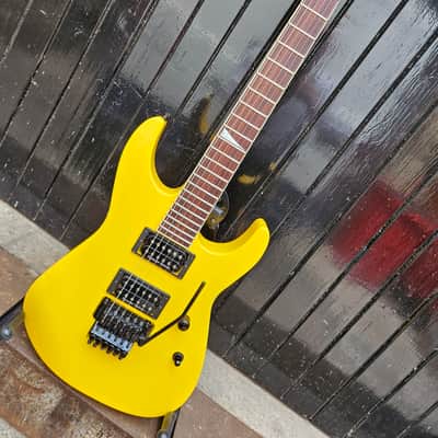 Jackson USA Dinky Custom Shop Grafitti Yellow 2021 - Grafitti Yellow image 1