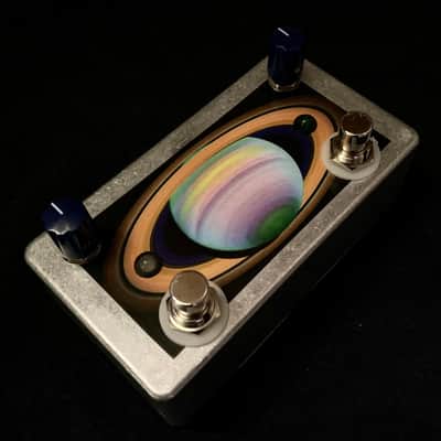 Saturnworks Active Buffered ABY A/B/Y Buffer Splitter Pedal with Phase Inversion + Volume Controls - Handcrafted in California image 2