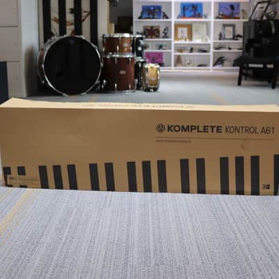 Native Instruments KOMPLETE KONTROL A61 - 61-Key Controller Keyboard image 1