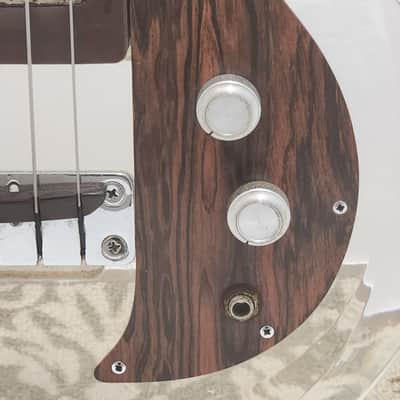 Ampeg Dan Armstong Bass 1969 - Clear Lucite image 4